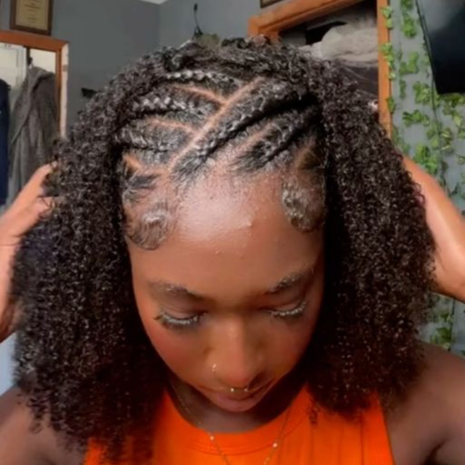 Nattes collées à l’avant